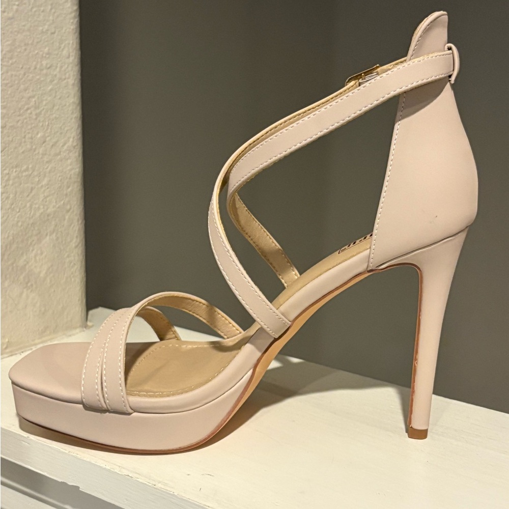 IDIFU Women’s Nude Chunky High Heels Open Toe Ankle Strap Elegant Size 8.5 - Picture 3 of 9